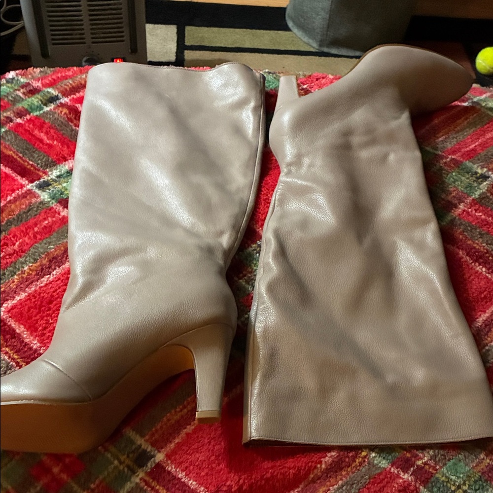 Chic Beige Heeled Women's Boots